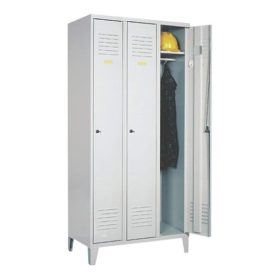 Öltözőszekrény, fém, 3 ajtós, lábakon álló (331)