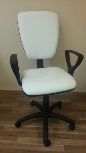 Nova Easy Orvosi szék karfával vagy karfa nélkül