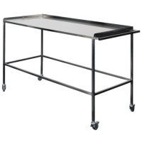 Műszertartók, eszköztartók, állványok, műszerasztalok